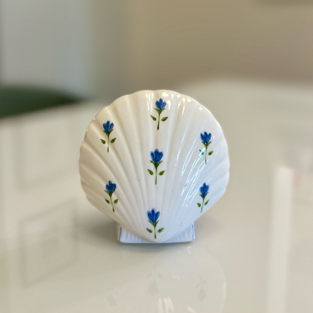 White Ceramic Shell Salt/Pepper Shaker with Blue Floral Motif